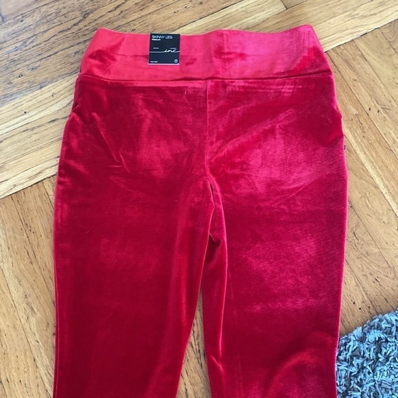 NWT INC Red Velvet Mid Rise Skinny Leg Stretchy Pants Size 8 - Picture 6 of 15